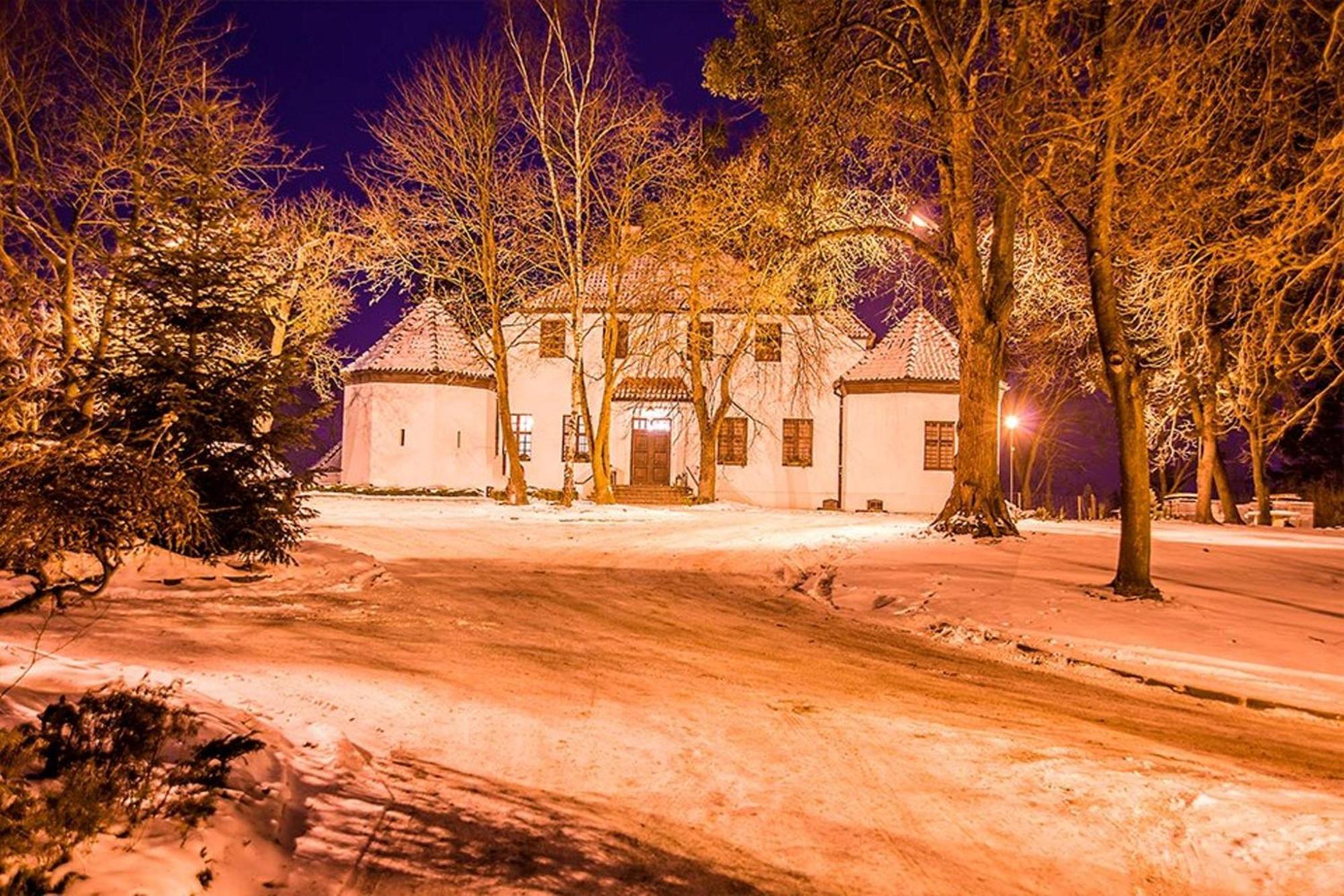 Bed and Breakfast Bialy Dwor Квидзын Экстерьер фото
